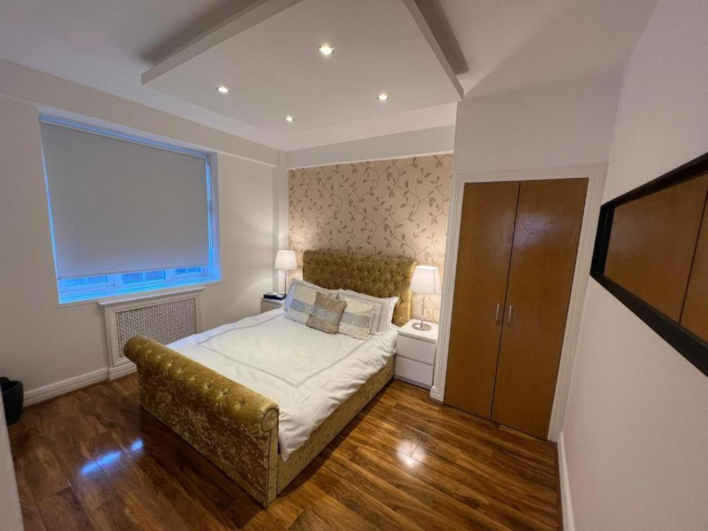 Knightsbridge Luxurious Residence - Facing Harrods Лондон Екстериор снимка