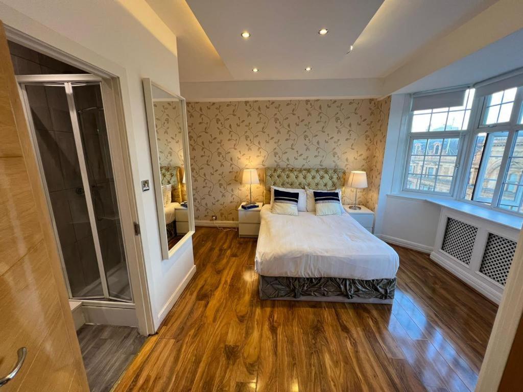 Knightsbridge Luxurious Residence - Facing Harrods Лондон Екстериор снимка