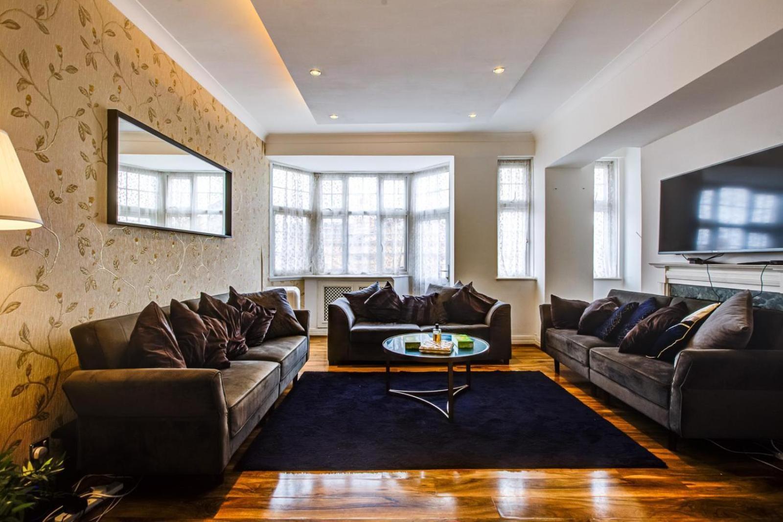 Knightsbridge Luxurious Residence - Facing Harrods Лондон Екстериор снимка