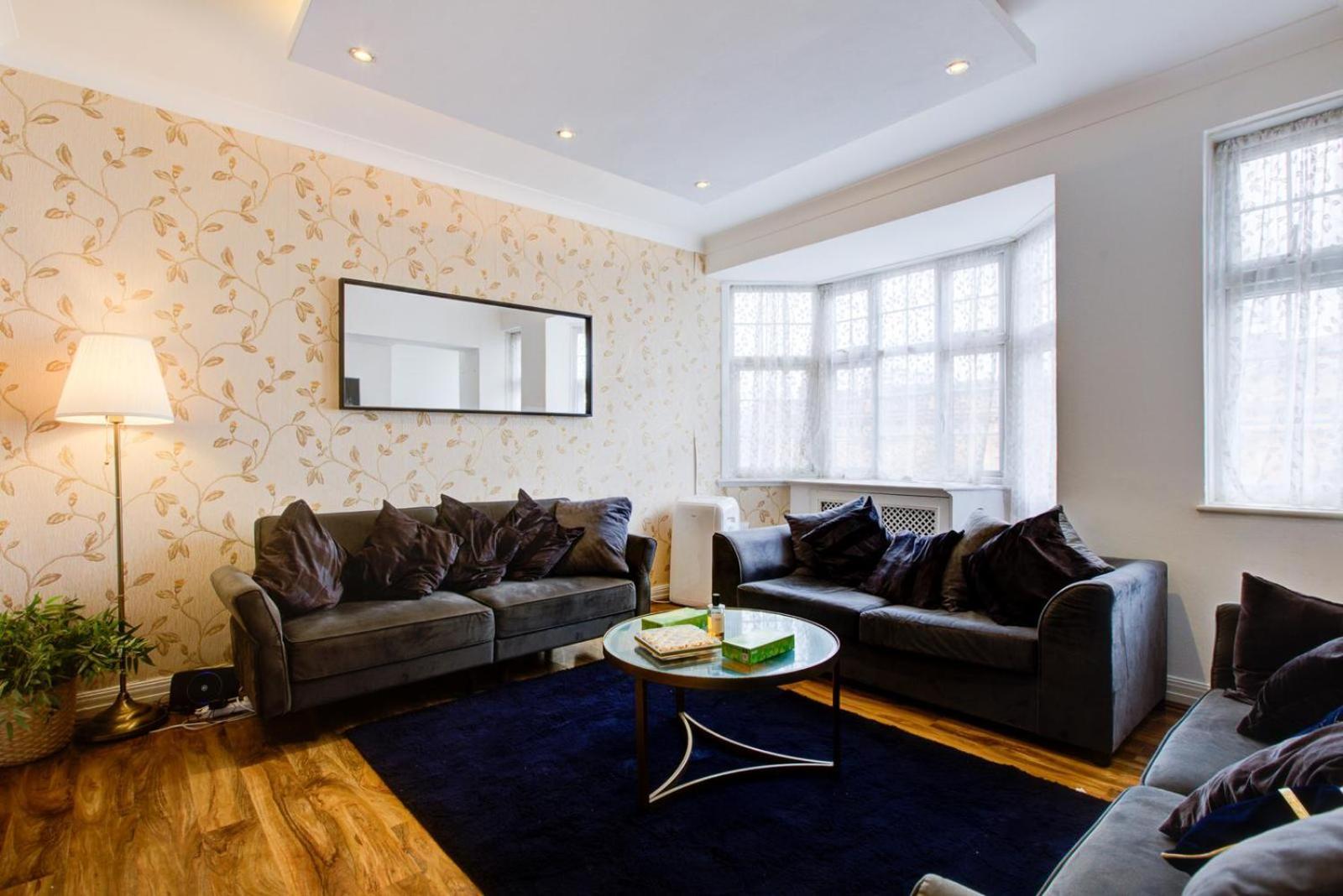 Knightsbridge Luxurious Residence - Facing Harrods Лондон Екстериор снимка