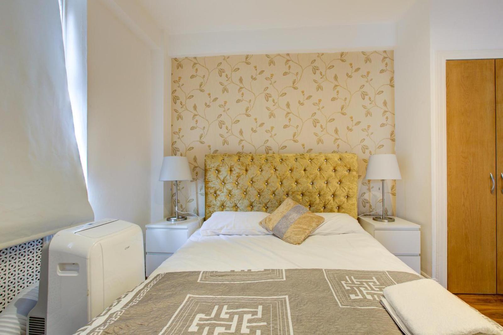 Knightsbridge Luxurious Residence - Facing Harrods Лондон Екстериор снимка