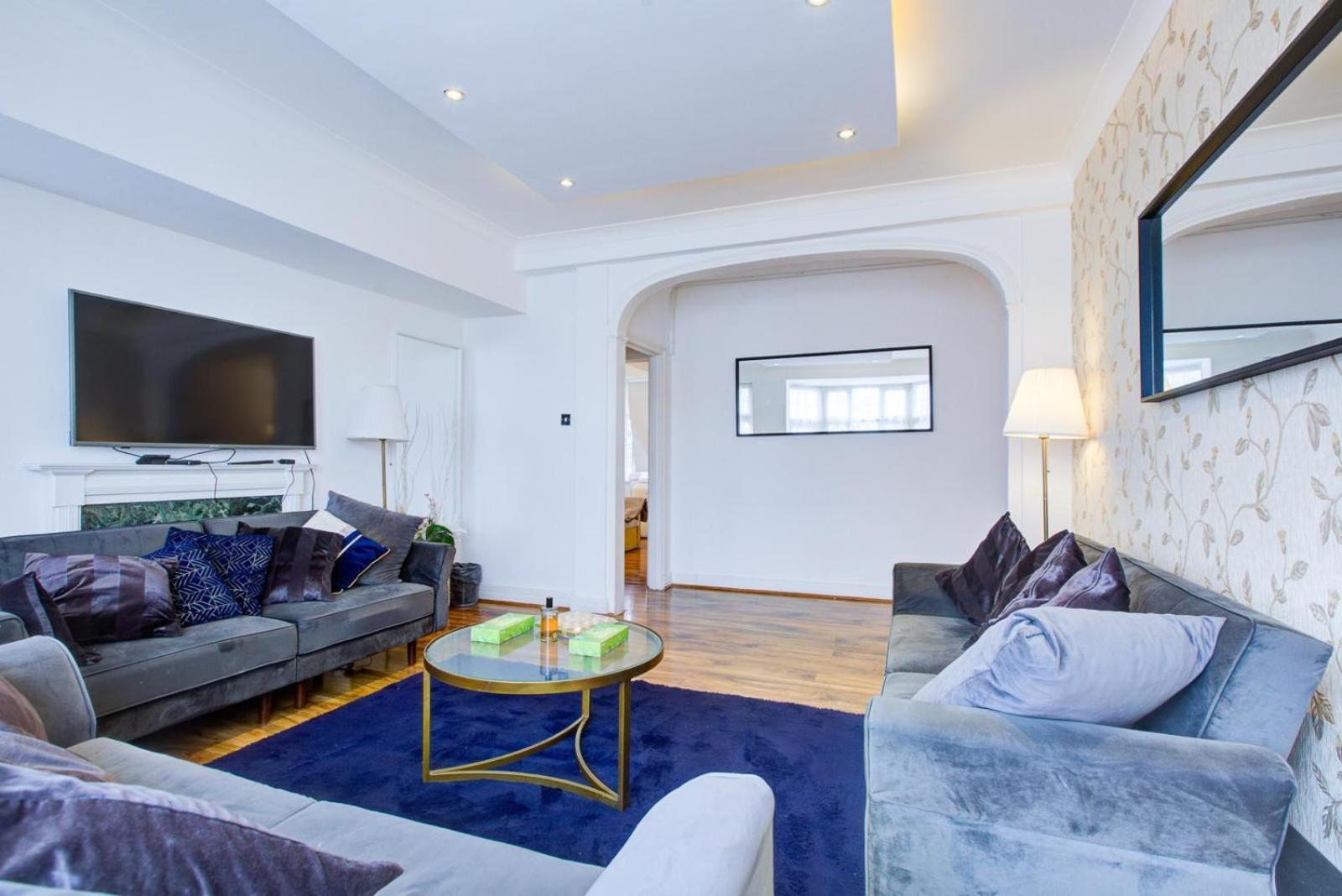 Knightsbridge Luxurious Residence - Facing Harrods Лондон Екстериор снимка