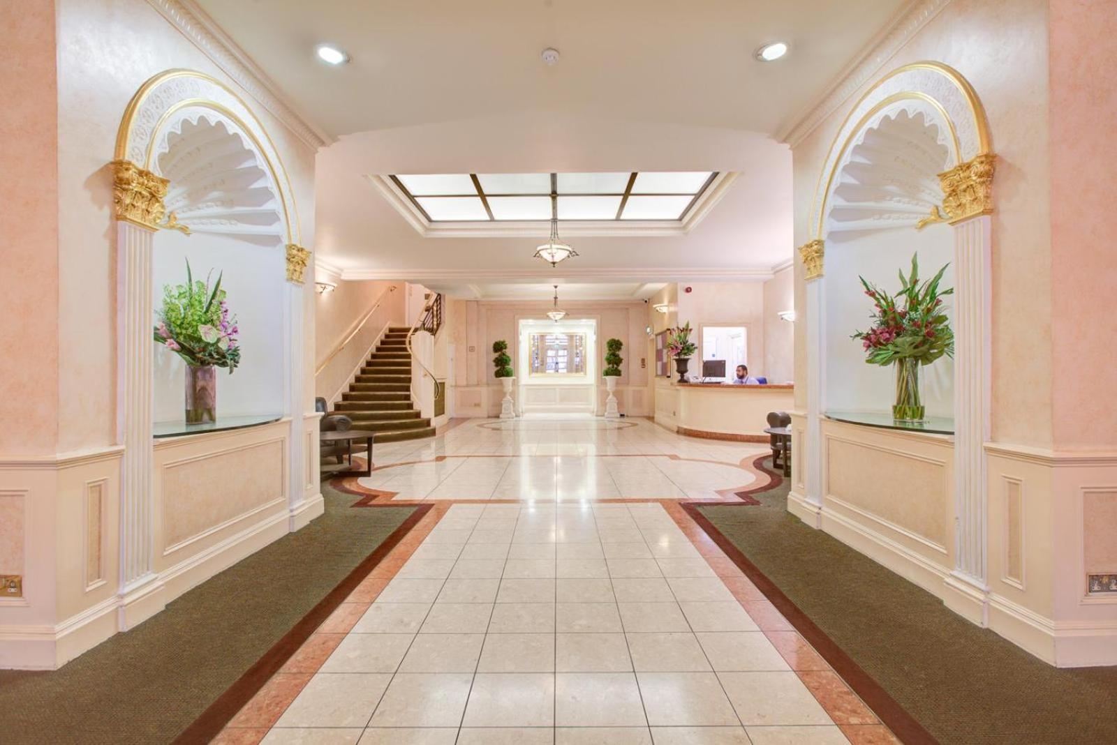 Knightsbridge Luxurious Residence - Facing Harrods Лондон Екстериор снимка